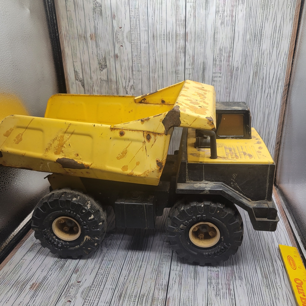 Tonka Vintage Dump Truck